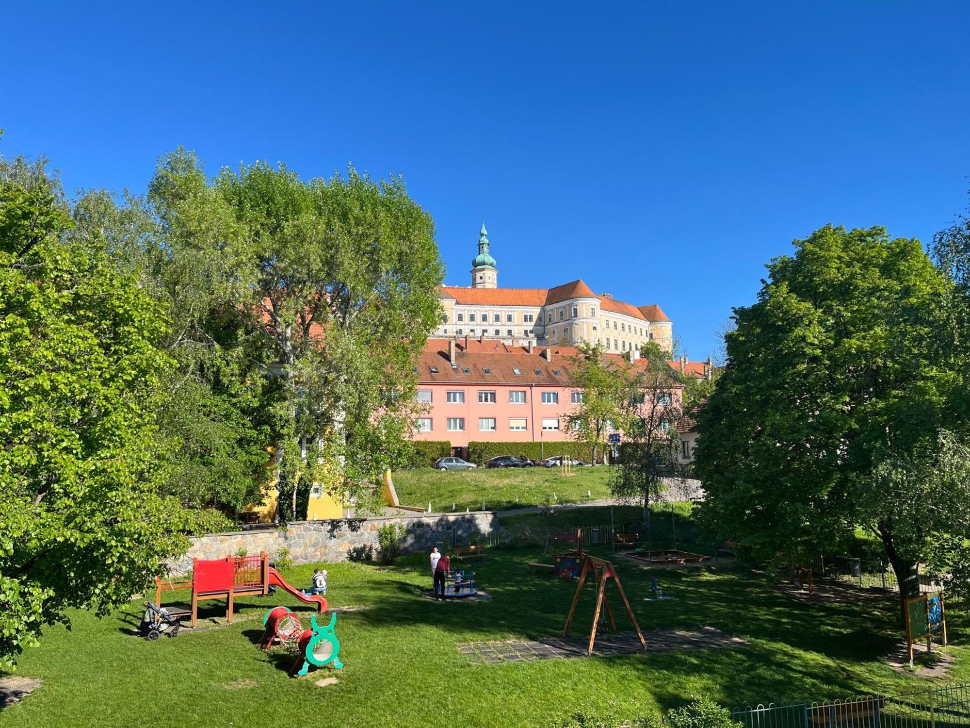 Chateau View Apartment Mikulov Exteriör bild